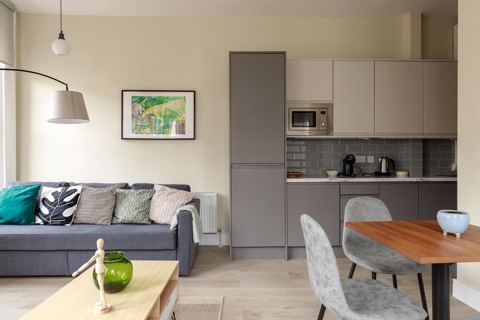 One-Bedroom Apartment